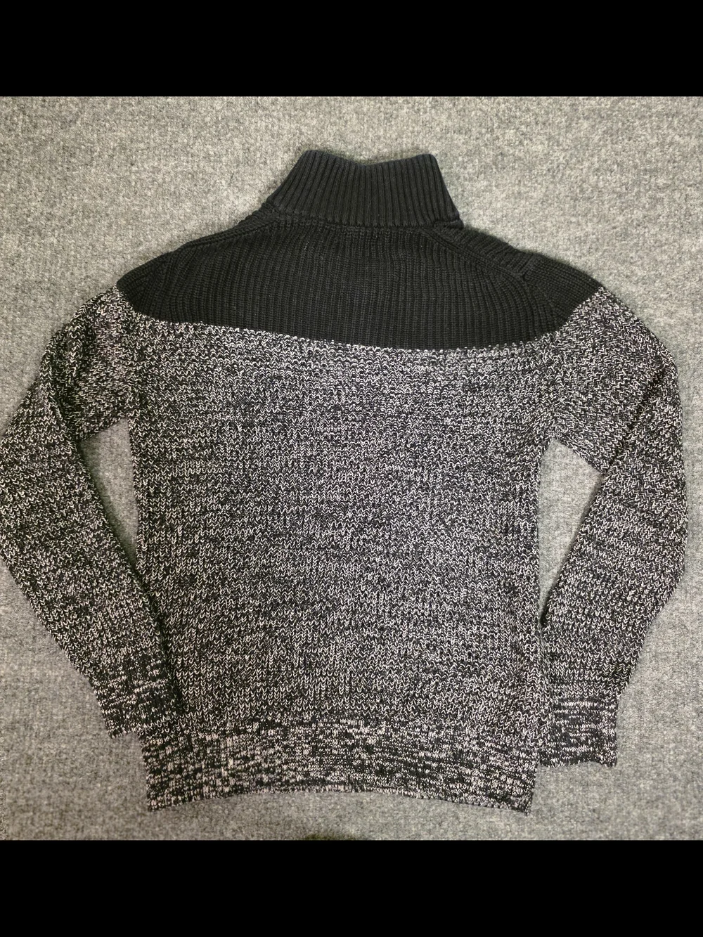 Banana Republic Mens Medium Black Marled Colorblock Button Mock Neck Sweater